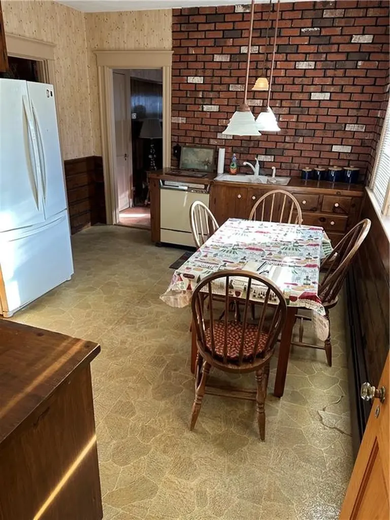 47 Clara Avenue Warwick RI 02889