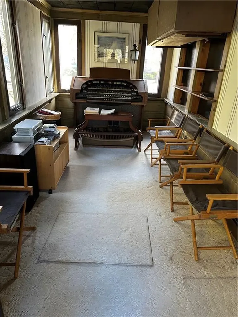 47 Clara Avenue Warwick RI 02889