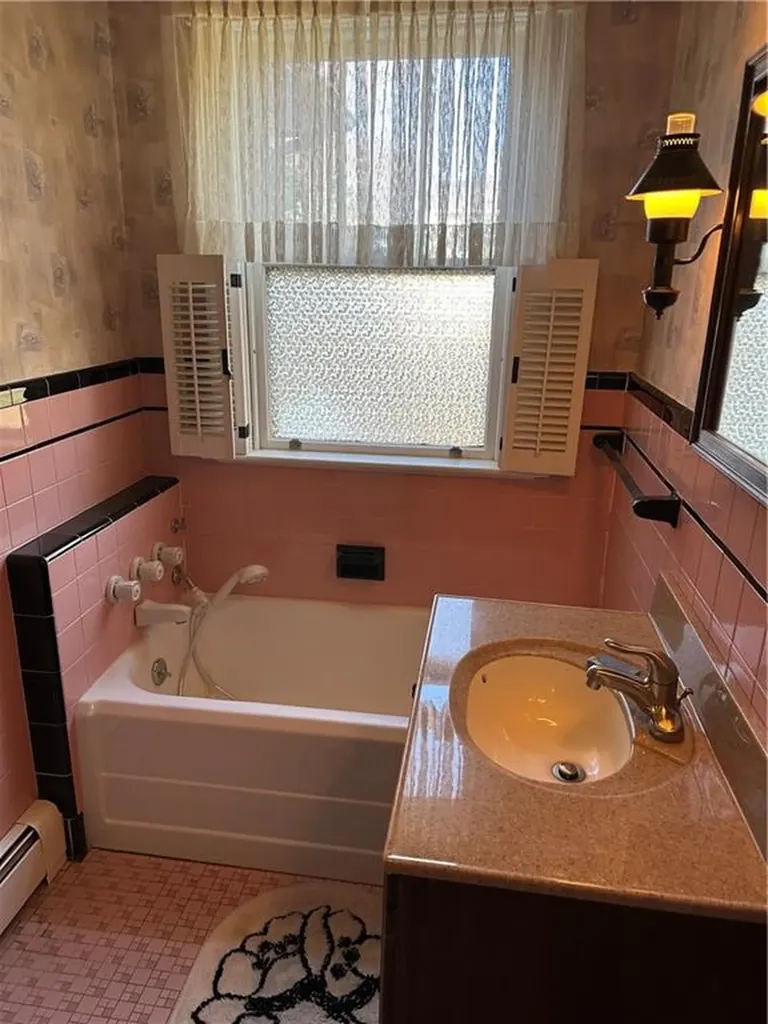 47 Clara Avenue Warwick RI 02889