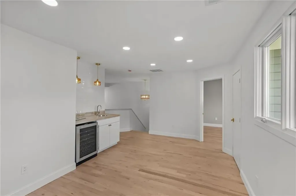 35 Bagy Wrinkle Cove Warren RI 02885