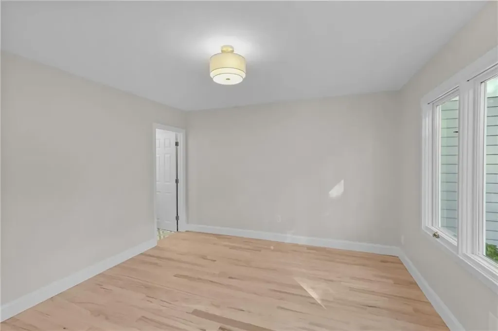 35 Bagy Wrinkle Cove Warren RI 02885