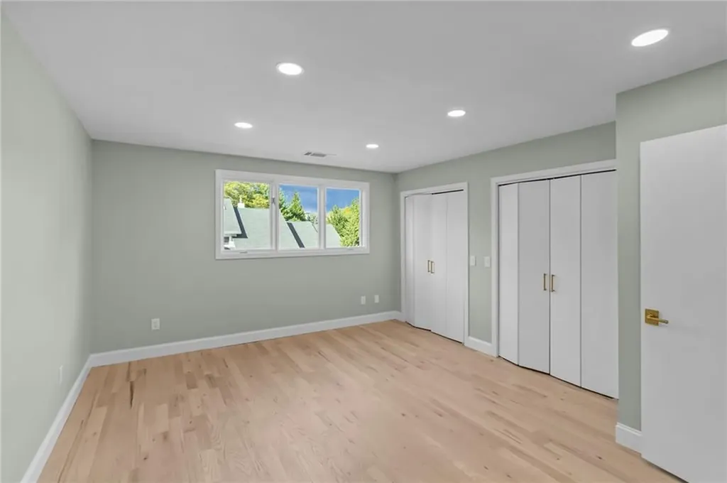 35 Bagy Wrinkle Cove Warren RI 02885