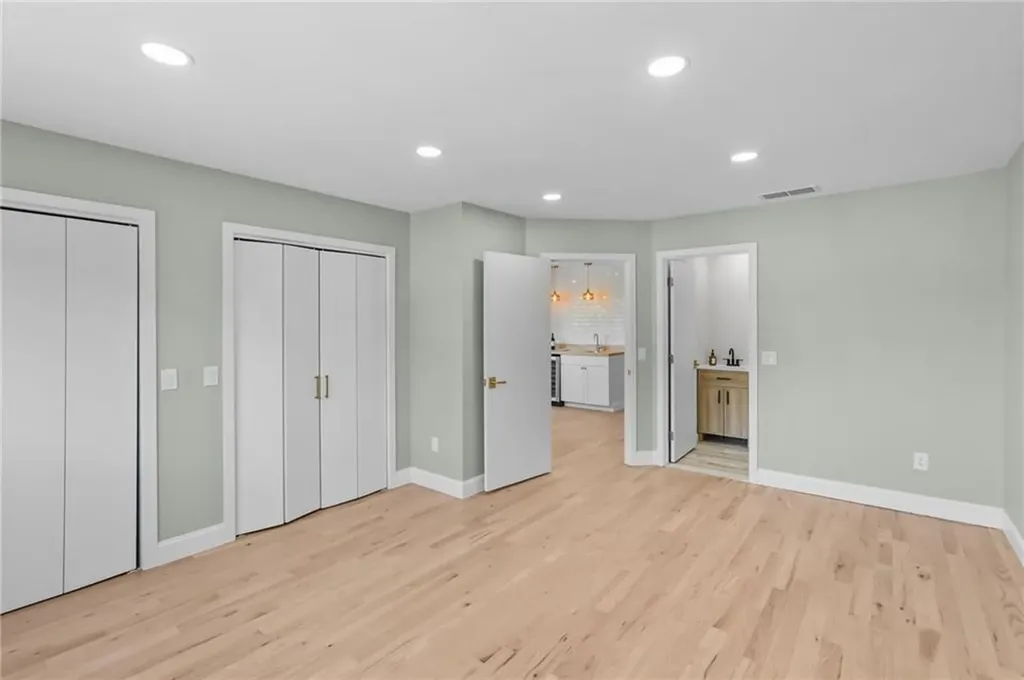 35 Bagy Wrinkle Cove Warren RI 02885