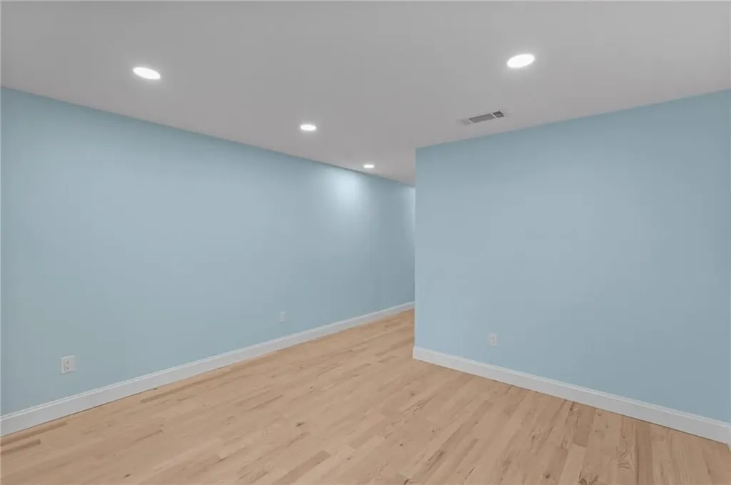 35 Bagy Wrinkle Cove Warren RI 02885