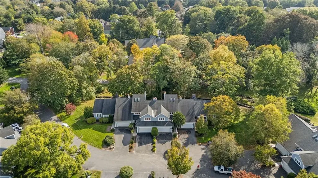 35 Bagy Wrinkle Cove Warren RI 02885