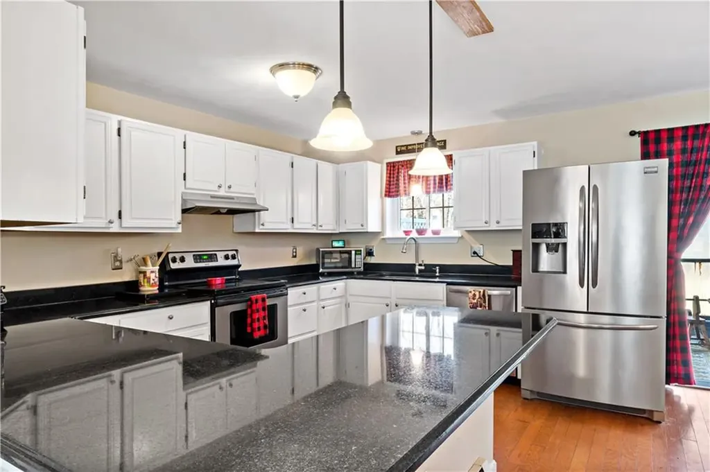 9 Parsley Lane Narragansett RI 02874