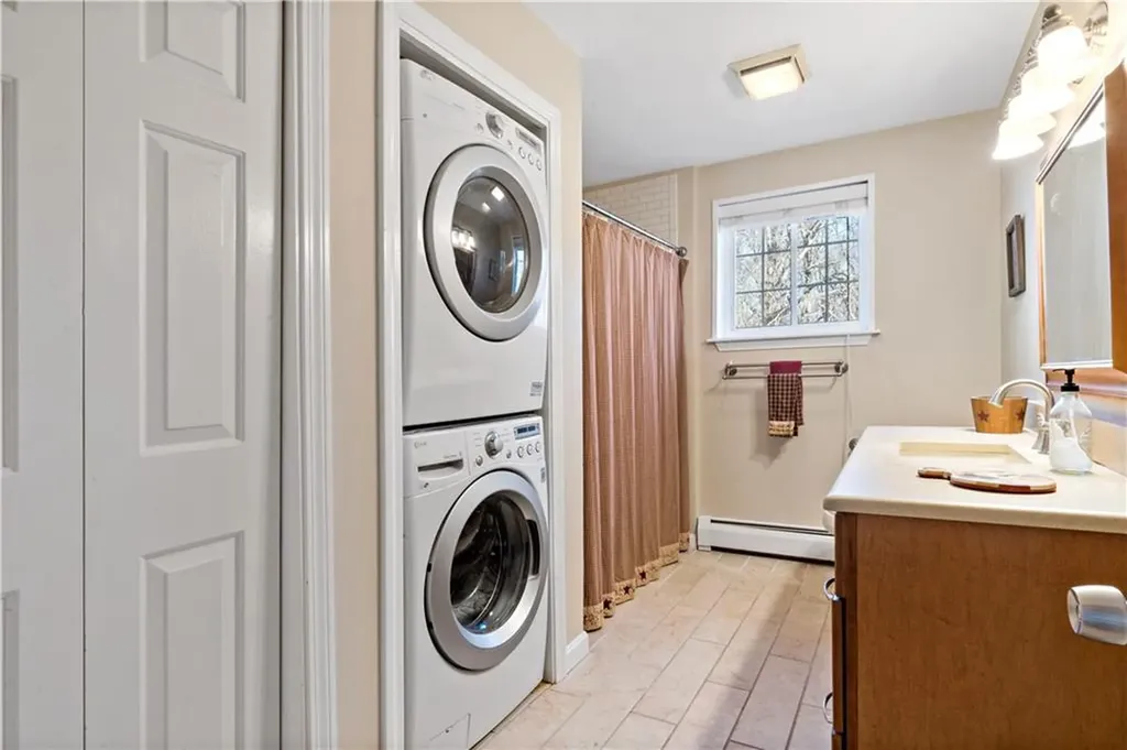 9 Parsley Lane Narragansett RI 02874