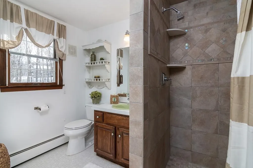 207 Beacon Drive North Kingstown RI 02852