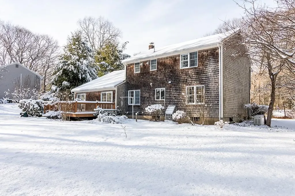 207 Beacon Drive North Kingstown RI 02852