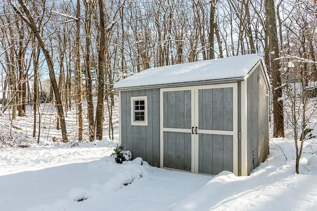 207 Beacon Drive North Kingstown RI 02852