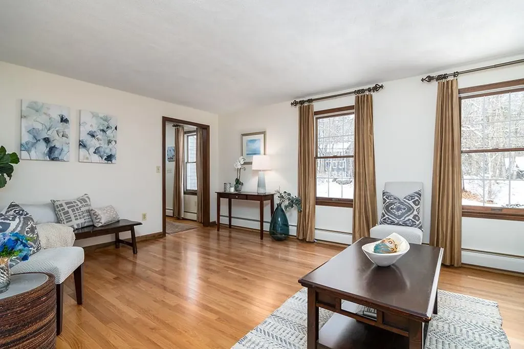 207 Beacon Drive North Kingstown RI 02852