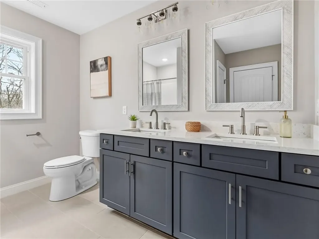 76 Medford Street Warwick RI 02889