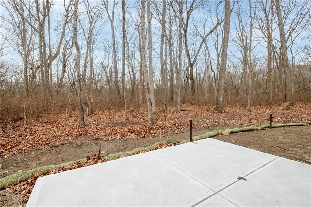 76 Medford Street Warwick RI 02889