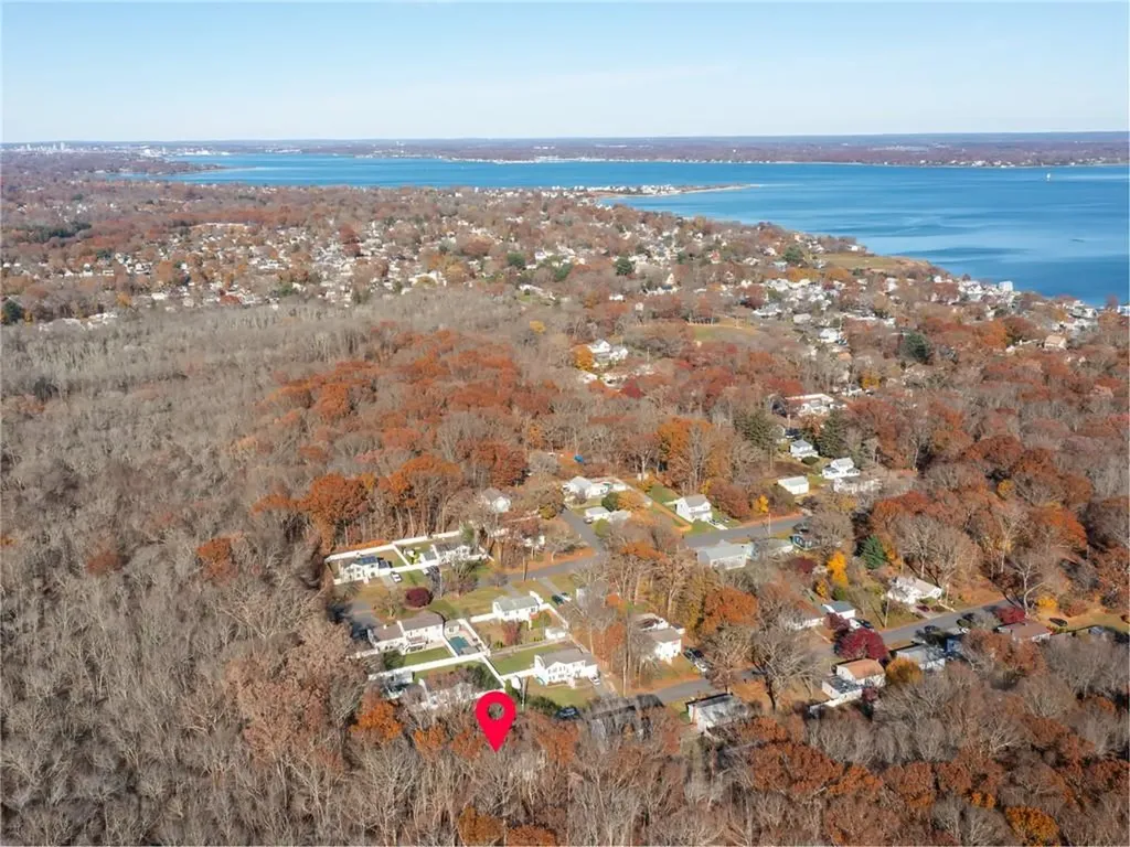 76 Medford Street Warwick RI 02889