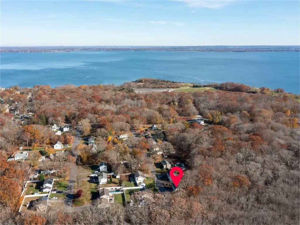 76 Medford Street Warwick RI 02889