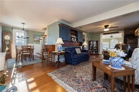 233 Palace Avenue Warwick RI 02886