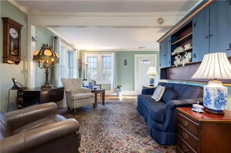 233 Palace Avenue Warwick RI 02886