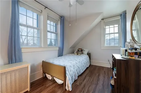 233 Palace Avenue Warwick RI 02886