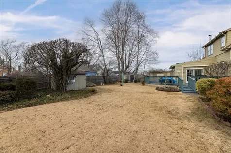 233 Palace Avenue Warwick RI 02886