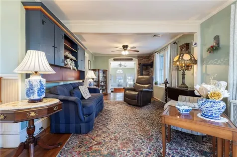 233 Palace Avenue Warwick RI 02886