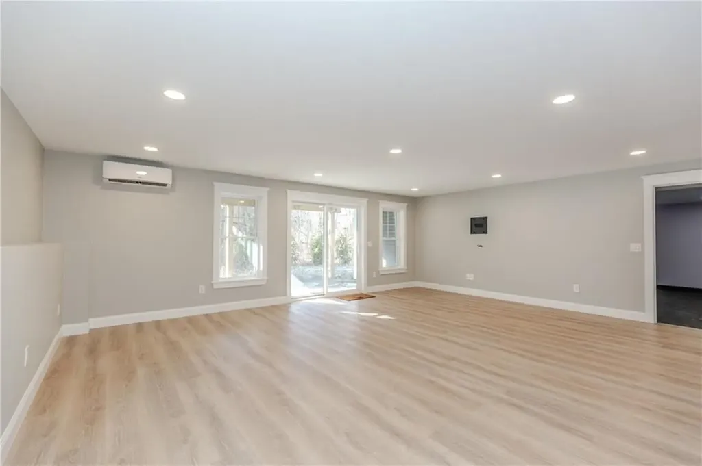 141 Fox Ridge Drive Cranston RI 02921