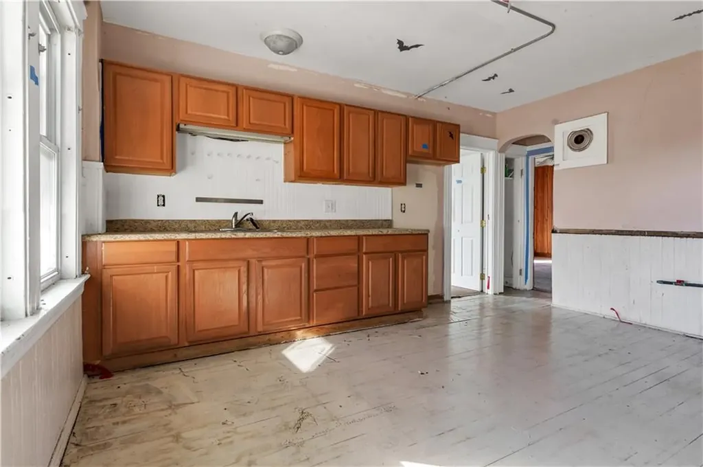 36 Fairmount Street Woonsocket RI 02895