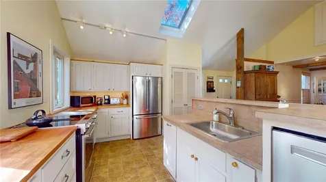 11 High Street Hopkinton RI 02804