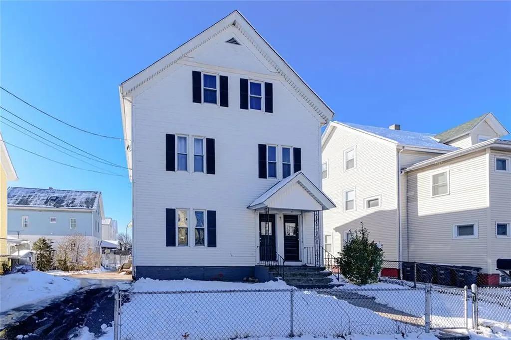 11 Appleton Avenue Pawtucket RI 02860