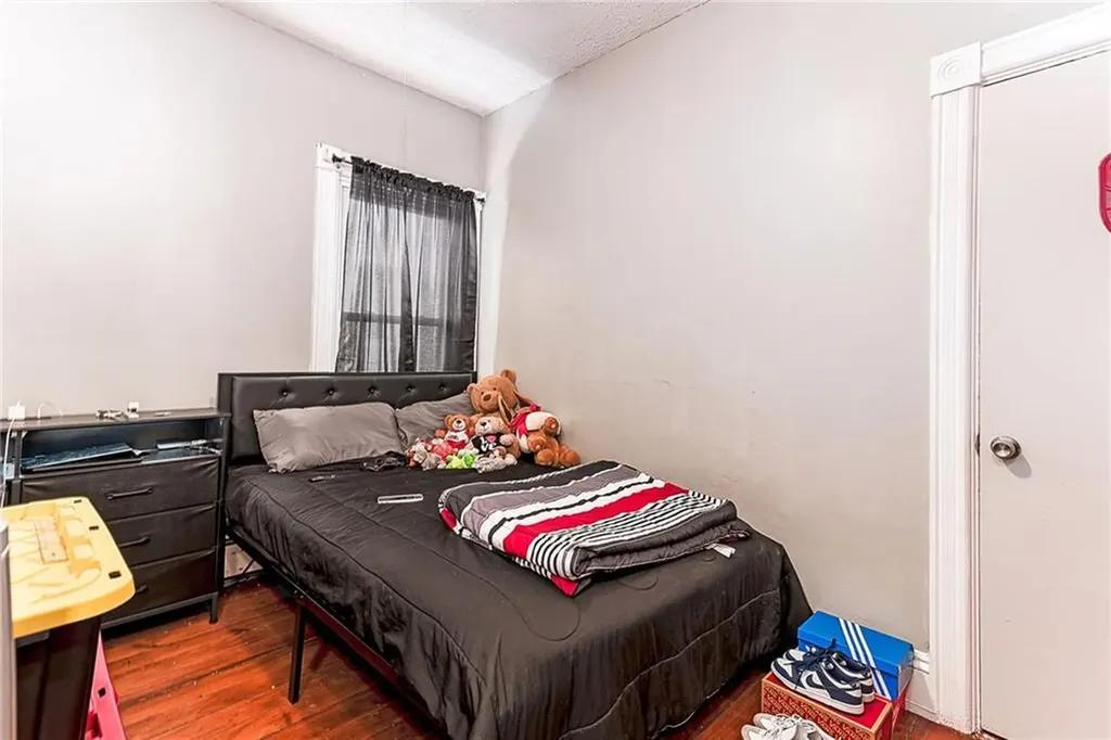 11 Appleton Avenue Pawtucket RI 02860