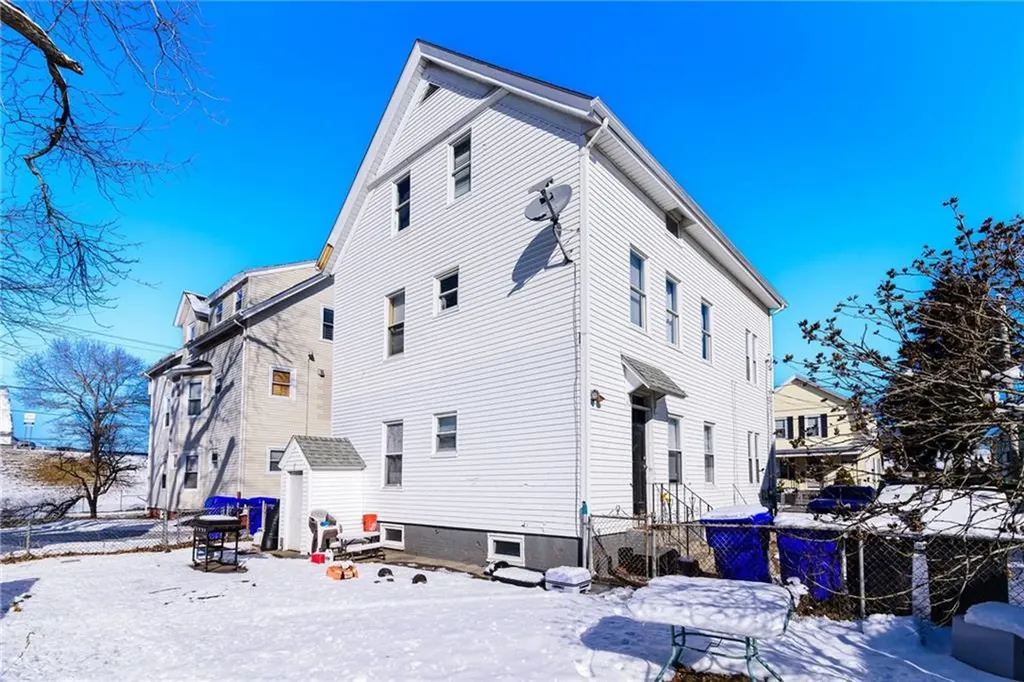 11 Appleton Avenue Pawtucket RI 02860