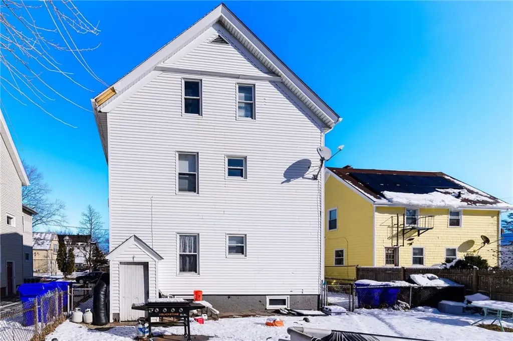 11 Appleton Avenue Pawtucket RI 02860