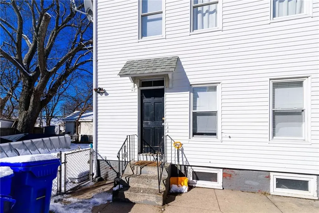 11 Appleton Avenue Pawtucket RI 02860