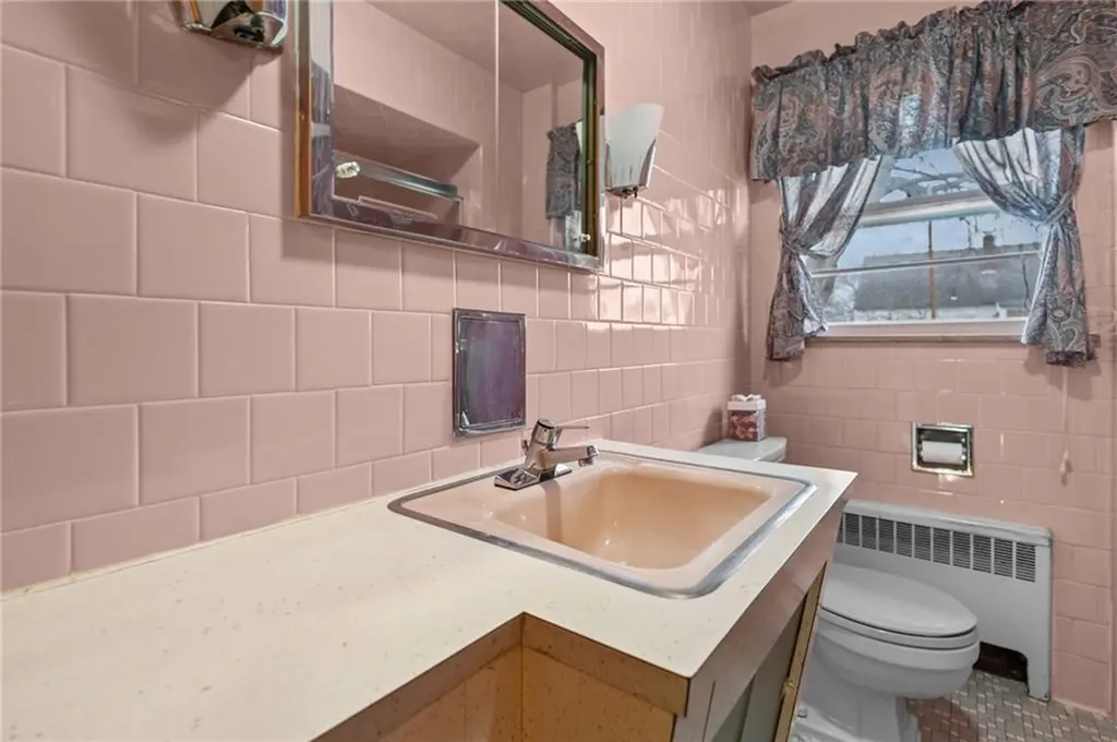 151 Chestnut Hill Avenue Cranston RI 02920