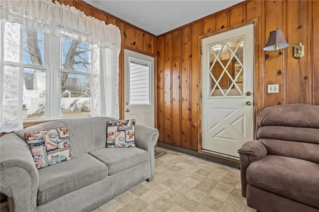 151 Chestnut Hill Avenue Cranston RI 02920