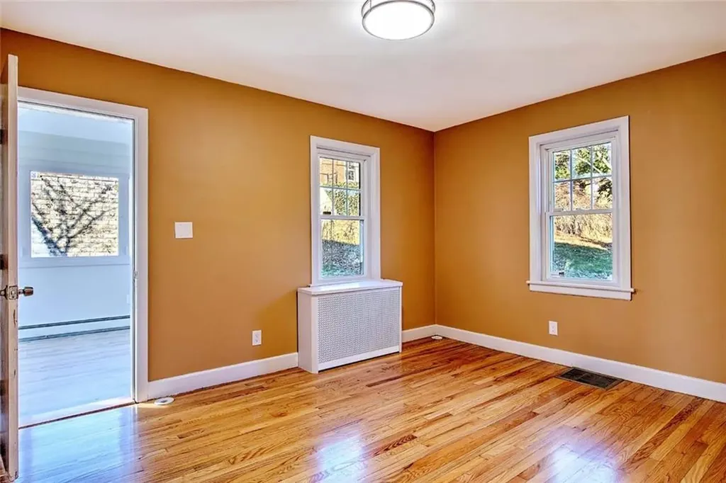 66 Tyndall Avenue Providence RI 02908