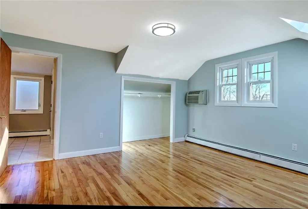 66 Tyndall Avenue Providence RI 02908