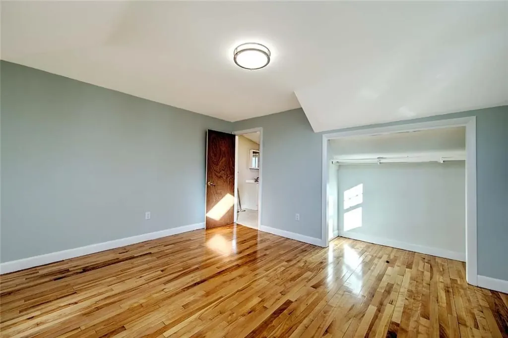 66 Tyndall Avenue Providence RI 02908