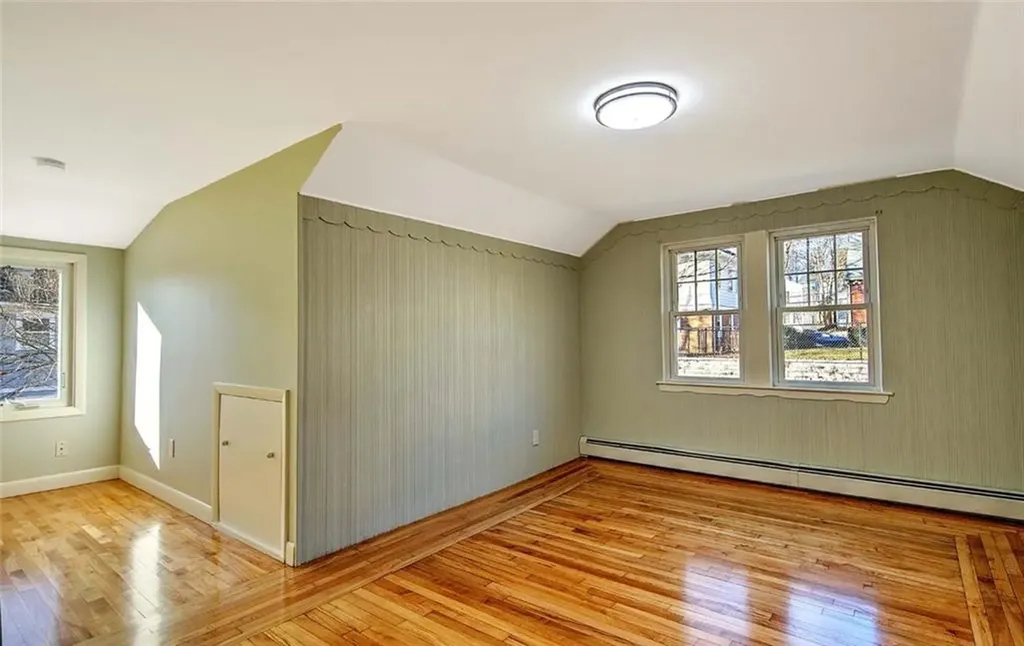 66 Tyndall Avenue Providence RI 02908