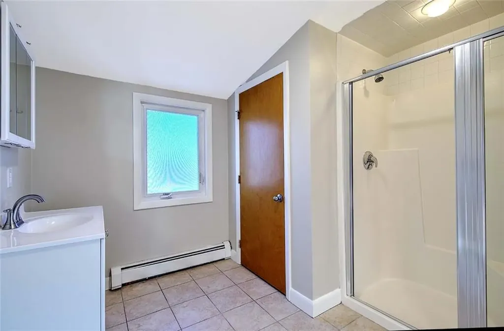 66 Tyndall Avenue Providence RI 02908