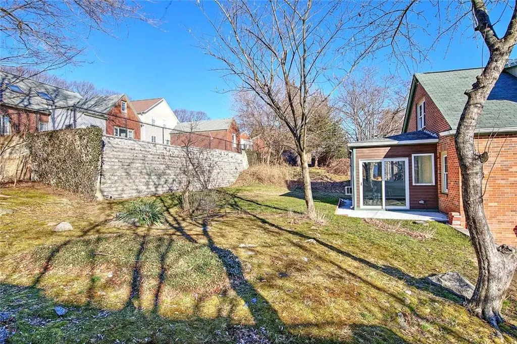 66 Tyndall Avenue Providence RI 02908