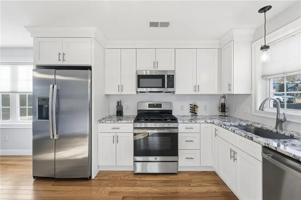 1 Winston Way Johnston RI 02919