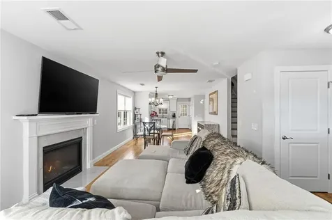 1 Winston Way Johnston RI 02919