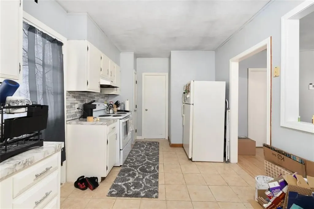 123 Harrington Avenue Warwick RI 02888