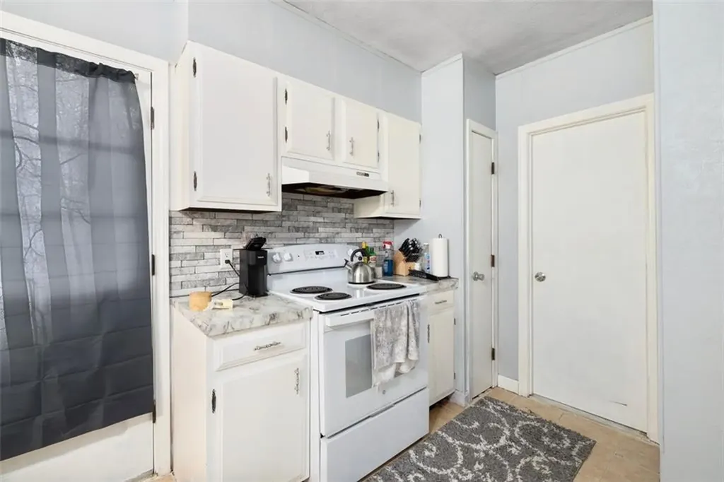 123 Harrington Avenue Warwick RI 02888