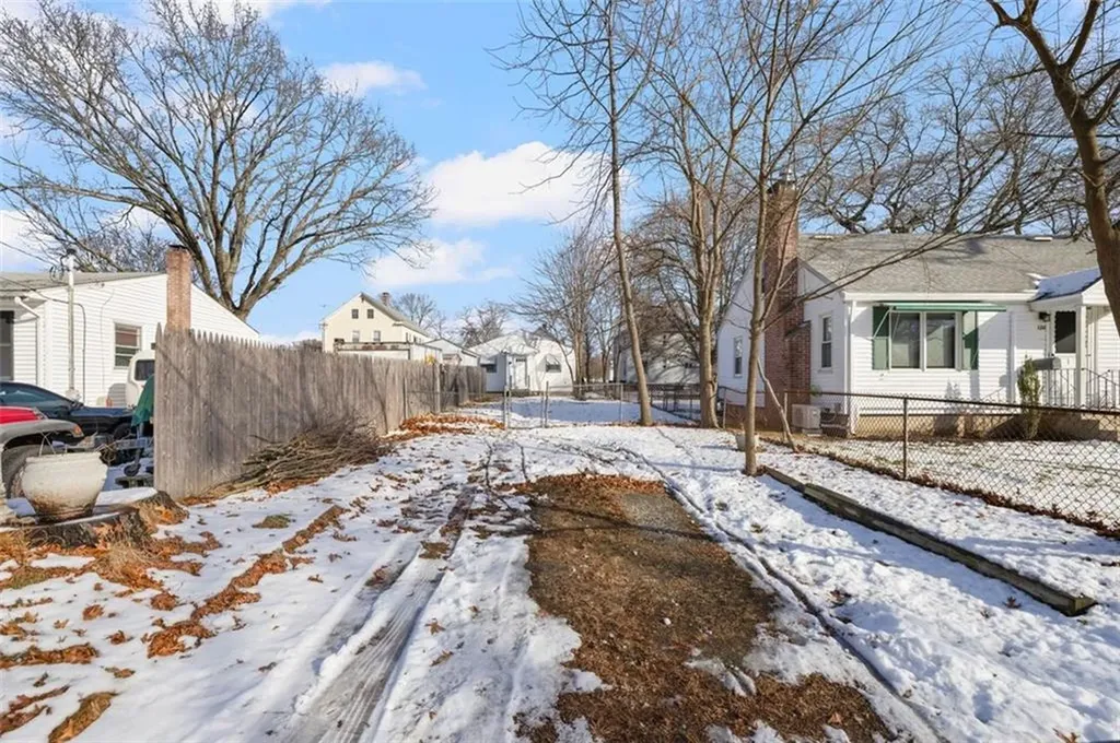 123 Harrington Avenue Warwick RI 02888