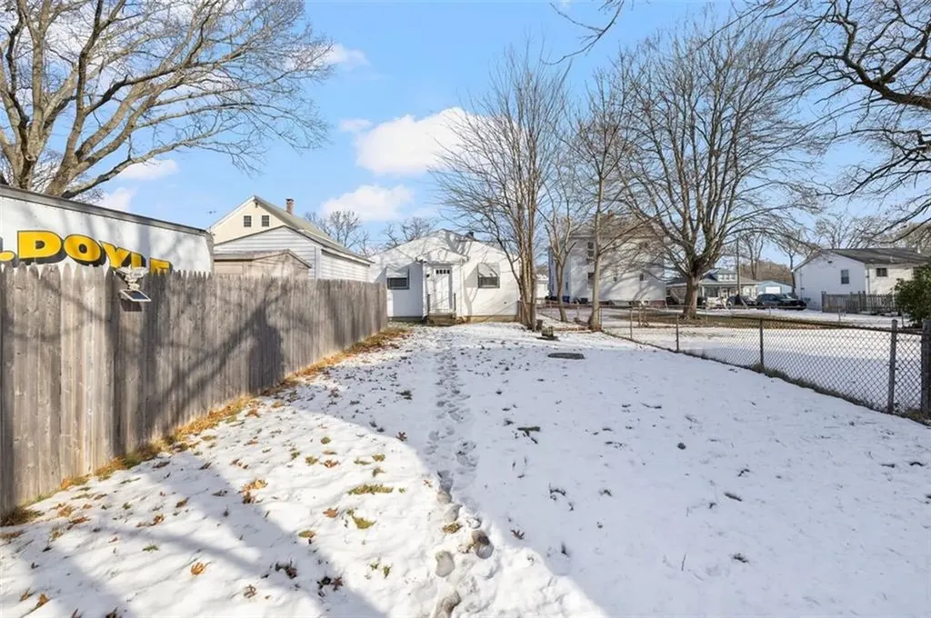123 Harrington Avenue Warwick RI 02888