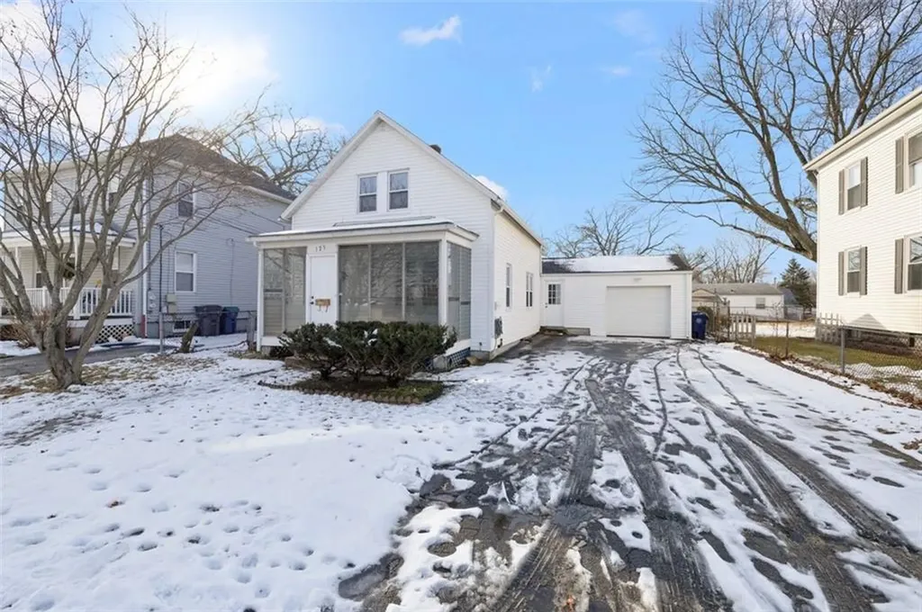 123 Harrington Avenue Warwick RI 02888