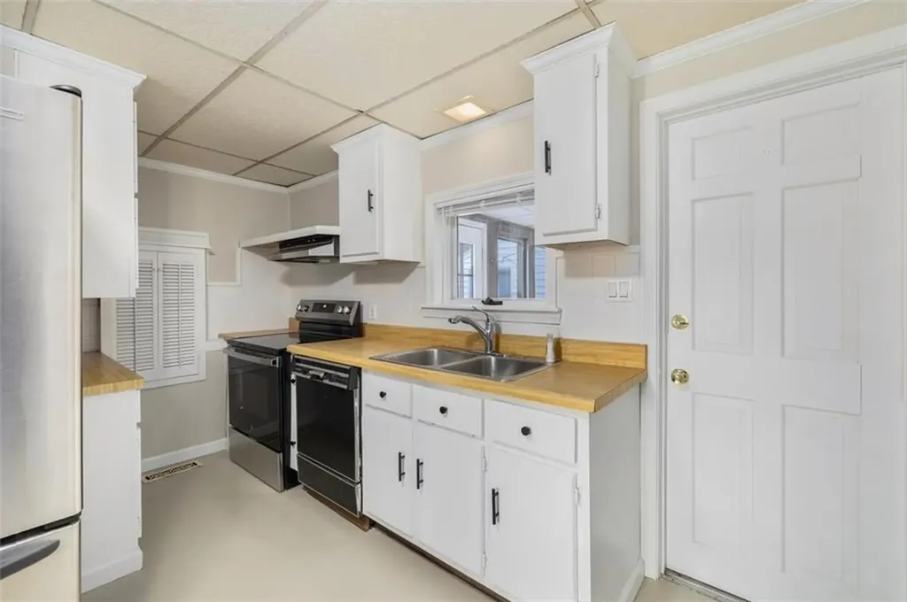 123 Harrington Avenue Warwick RI 02888