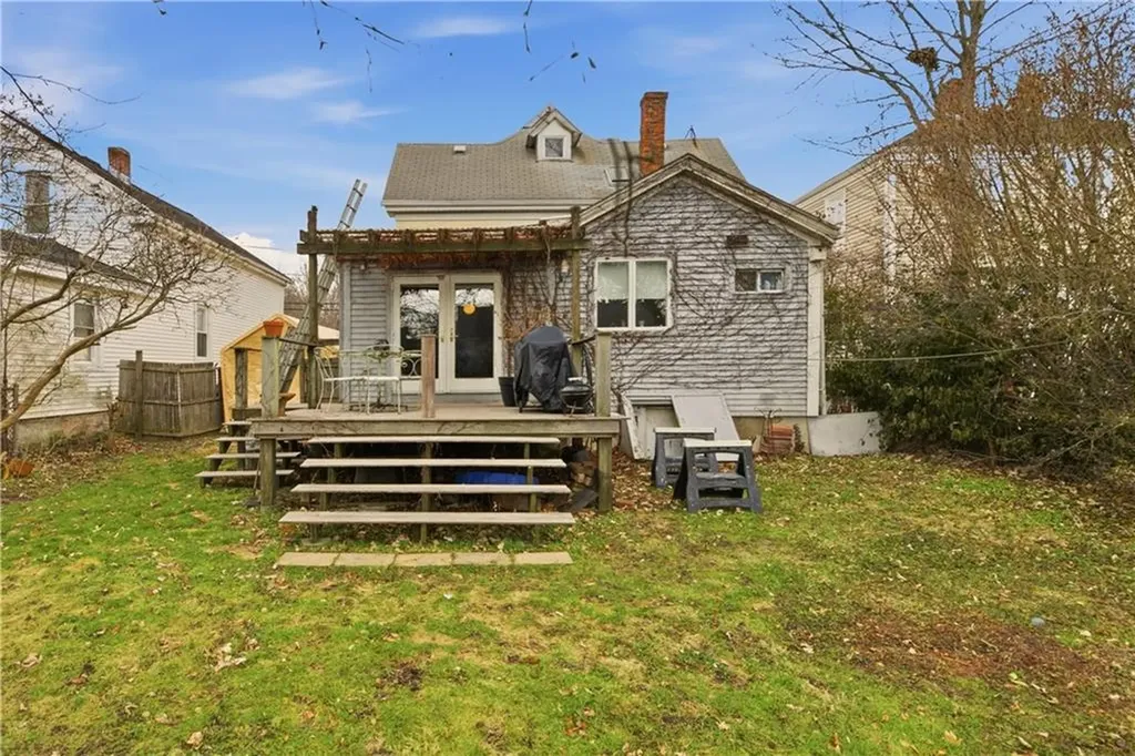 51 Warner Street Newport RI 02840