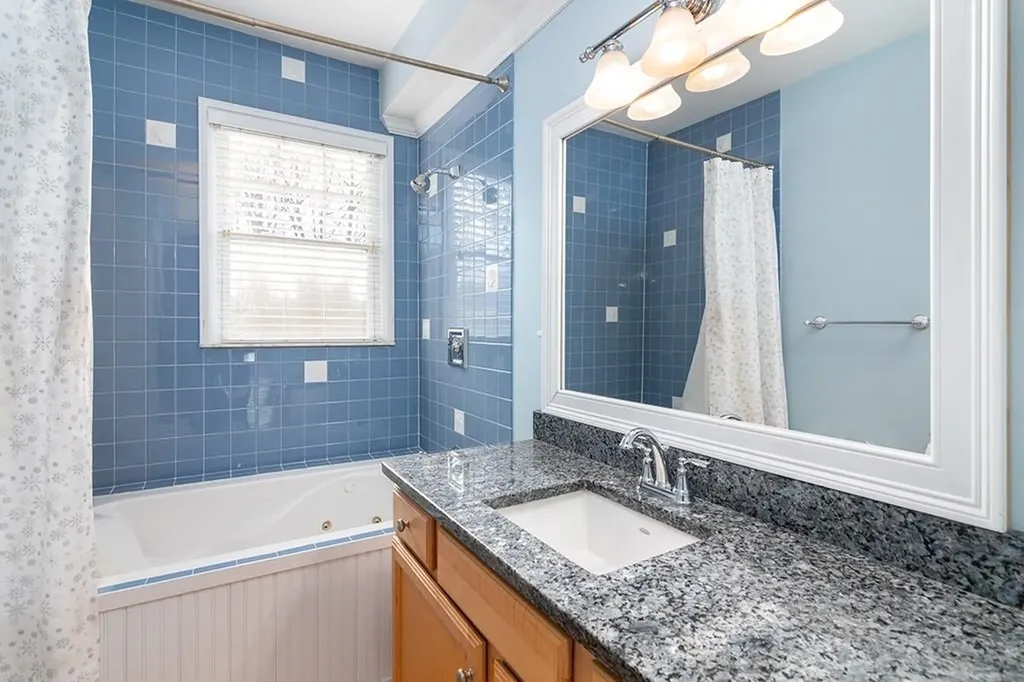 15 Humboldt Avenue Providence RI 02906